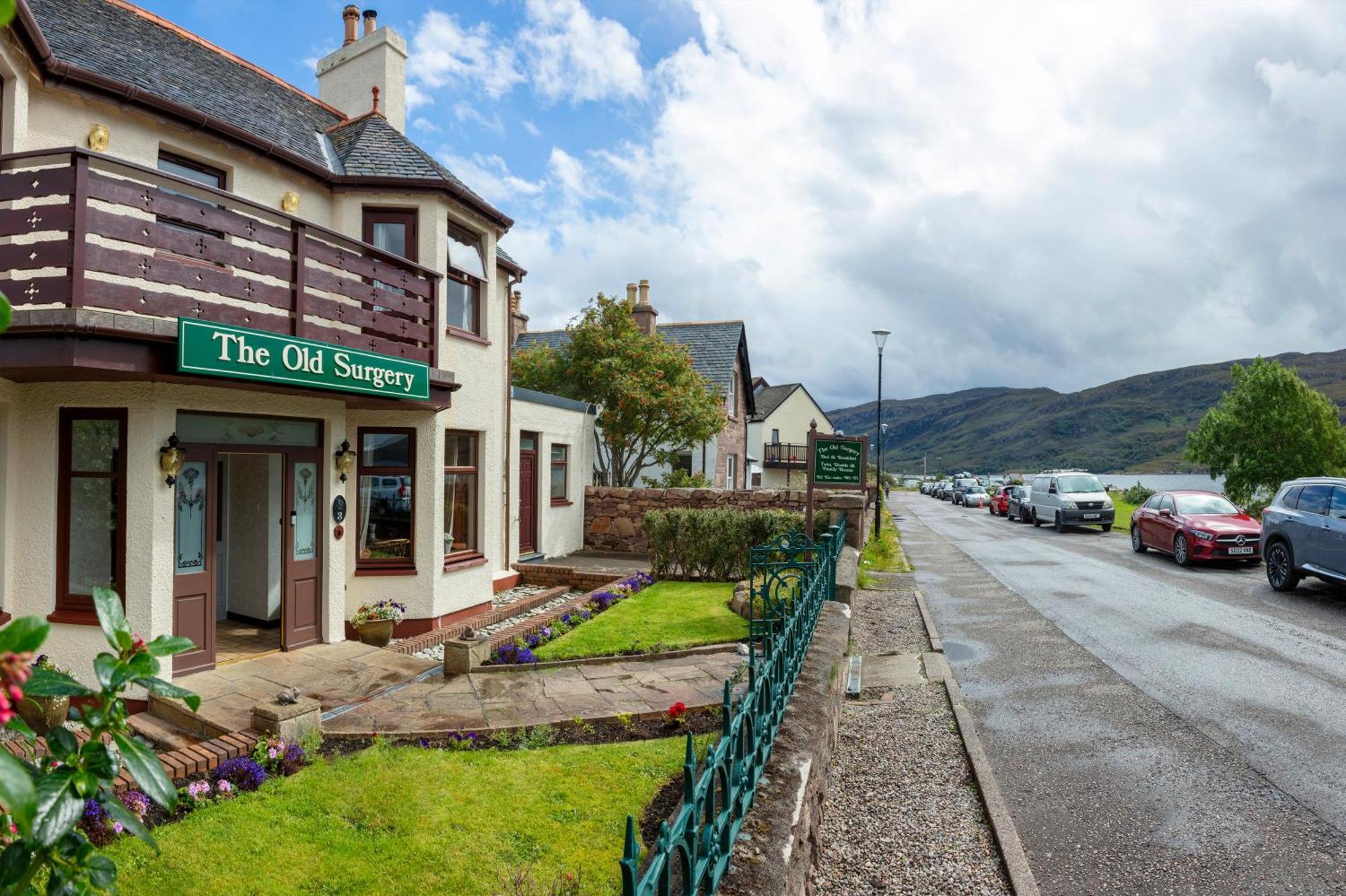 Old Surgery Guest House Ullapool Esterno foto